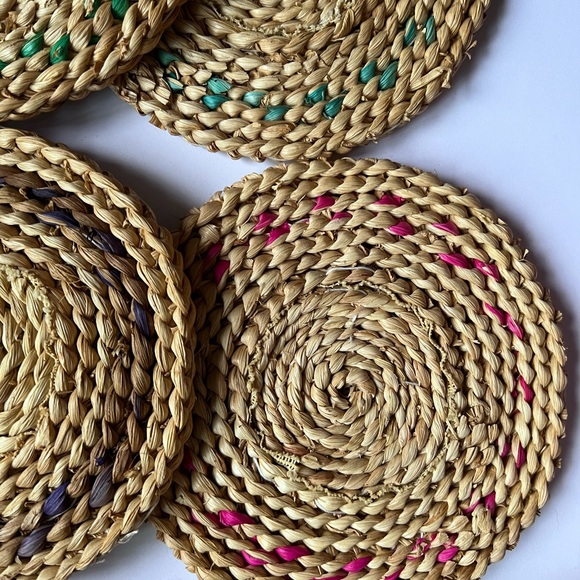 Vintage BoHo Cross Stitch Floral 4￼ Hot Pads Trivets Mats / Wicker Straw Woven - Picture 4 of 12
